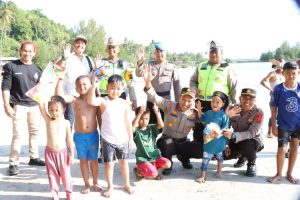 Jajaran Polres Simeulue Laksanakan Patroli dan Pengamanan  Tempat Wisata