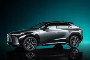 Mobil Listrik Toyota Bakal Punya Pilihan Transmisi Manual