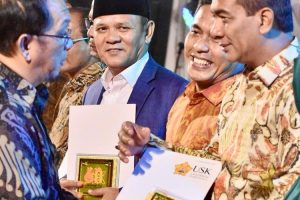 Fadhli Amir Raih Penghargaan Engineering Award