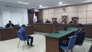 Hakim Tolak Eksepsi Abu Laot