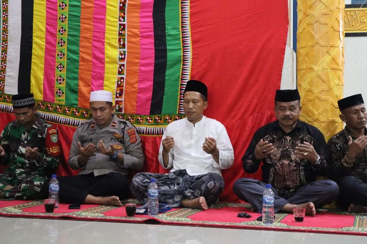Polres Simeulue Safari Ramadhan di Masjid  Biturrahman Desa Abail