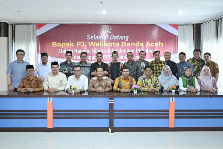 Pj Wali Kota Banda Aceh Kunjungi DPRK, Pemko Bersama Dewan Komit Selesaikan Utang