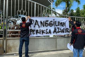 BREAKING NEWS – Mahasiswa Aceh Singkil Gelar Aksi di Kantor Kejati Aceh: Panggil dan Periksa Azwir!