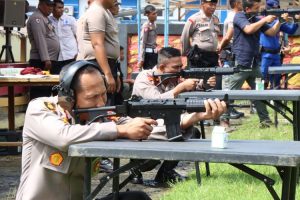 Asah Kemampuan Personel Polres Simeulue Latihan Menembak