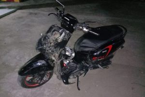 Tabrak Dum Truk Parkir, Gadis Cantik Salamita Tak Sadarkan Diri di Pidie Jaya