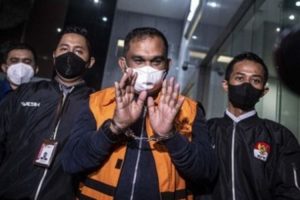 Izil Azhar Didakwa Terima Gratifikasi Rp32,4 Miliar