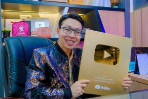 Cerita Inspiratif dr. Richard Lee Raih Omzet Rp8 M Setelah Pindah Lapak ke Shopee Live