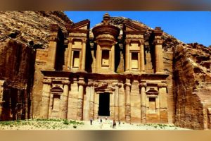 Petra Kota Kuno Masa Lalu  Dibalik Keindahannya Tersimpan Misteri Kaum  yang di Azab Allah