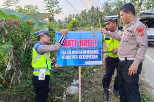 Jelang Mudik, Satlantas Polres Bireuen Sebar Pamflet Imbauan Lalu Lintas