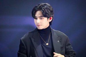 Taehyung ‘V’ BTS dan Jennie Blackpink Terciduk Pegangan Tangan di Paris