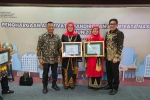 Selamat! Kepala SMPN 4 dan SMPN 6 Kota Banda Aceh Raih Penghargaan Adiwiyata Nasional 2023