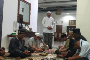 Keluarga Besar BKM Babul Maghfirah Takziah dan Samadiyah di Kediaman Prof Dr H. Syahrizal Abbas, MA