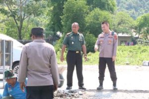 Wujud Kepedulian TNI- Polri Perbaiki Jalan di Pelabuhan Balohan Sabang