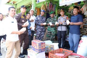 Kapolres Simeulue dan Forkopimda Tinjau Pasar, Cek Stok dan Harga Pangan Jelang Idul Fitri