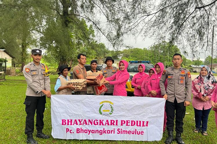Bhayangkari Polres Simeulue Peduli Ranger Penyu?