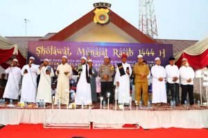 Polres Aceh Tamiang Fasilitasi Kegiatan Sholawat Munajat Rajab 1444 H dan Do’a Bersama