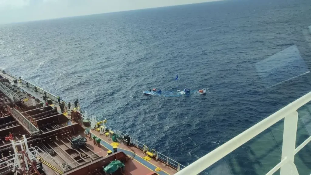 BREAKING NEWS – Sempat Terapung 11 Hari, 3 Nelayan Aceh yang Diselamatkan Tanker Asing Berhasil Dievakuasi