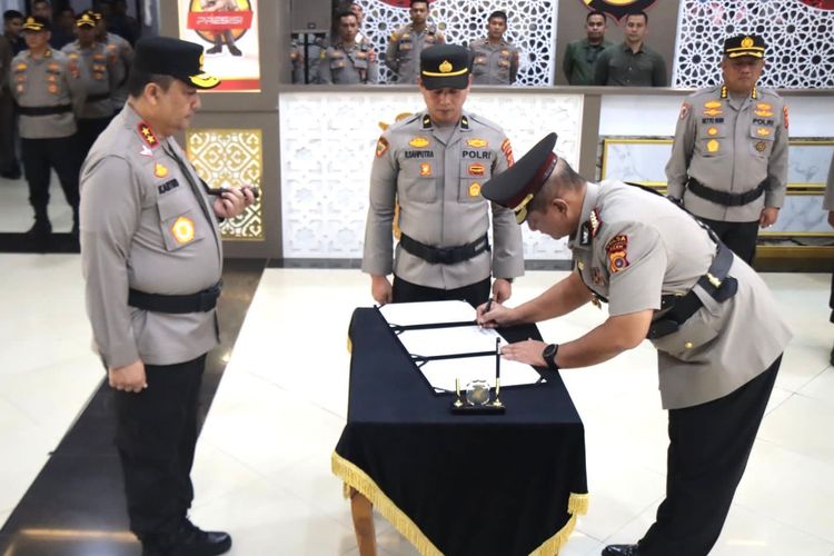 Armia Fahmi Dilantik sebagai Wakapolda Aceh