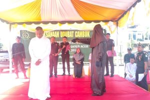 5 Pria dan 1  Wanita  Aceh Utara  di Eksekusi Cambuk