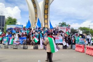 Ribuan Massa Gelar Aksi Bela Palestina di Banda Aceh