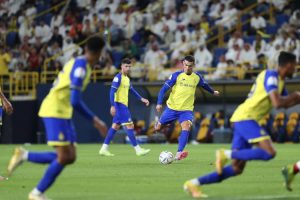 Ronaldo Sujud Syukur, Dunia Gempar