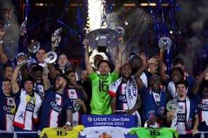 PSG Merayakan Juara Liga 1 Prancis 2022-2023