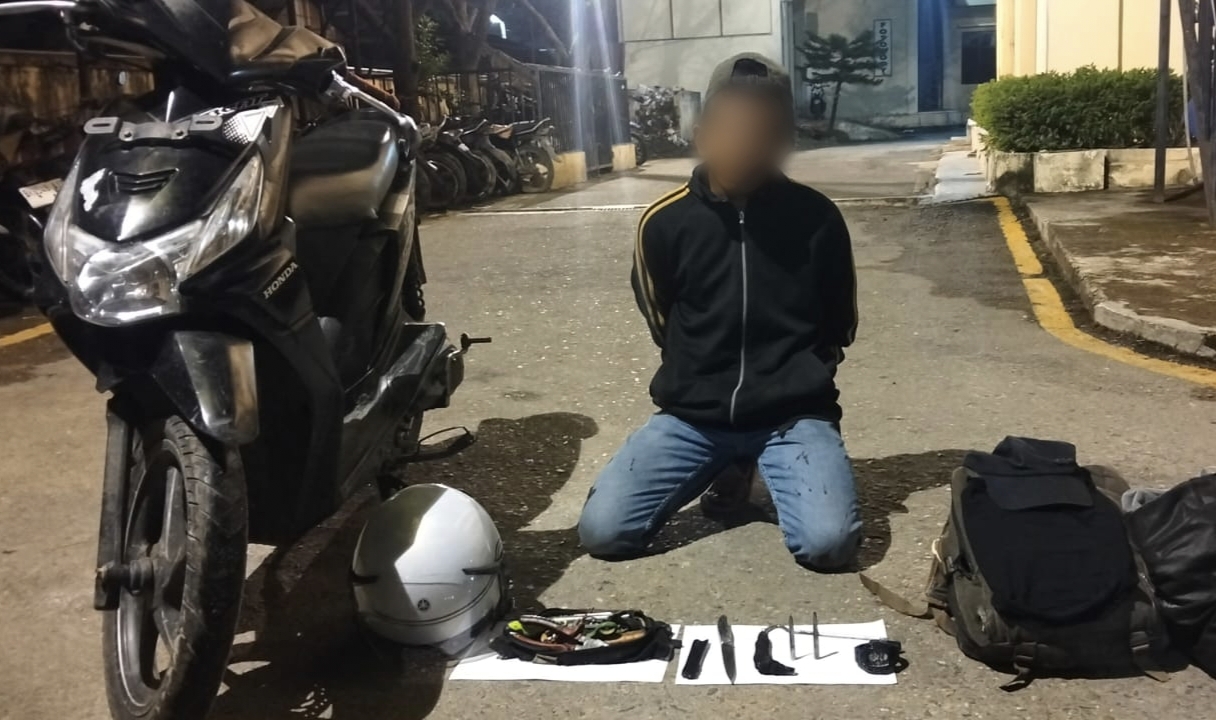 Satuan Reserse Kriminal (Satreskrim) Polres Langsa menangkap seorang pria berinisial SS (39) asal Labuhanbatu Utara, Sumatera Utara, yang diduga terlibat dalam serangkaian pencurian Electronic Control Unit (ECU) mobil Daihatsu Gran Max di Kota Langsa, Aceh