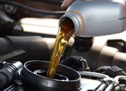 Mitos atau Fakta: Oli Mesin Lebih Banyak Bikin Mesin Motor Dingin?